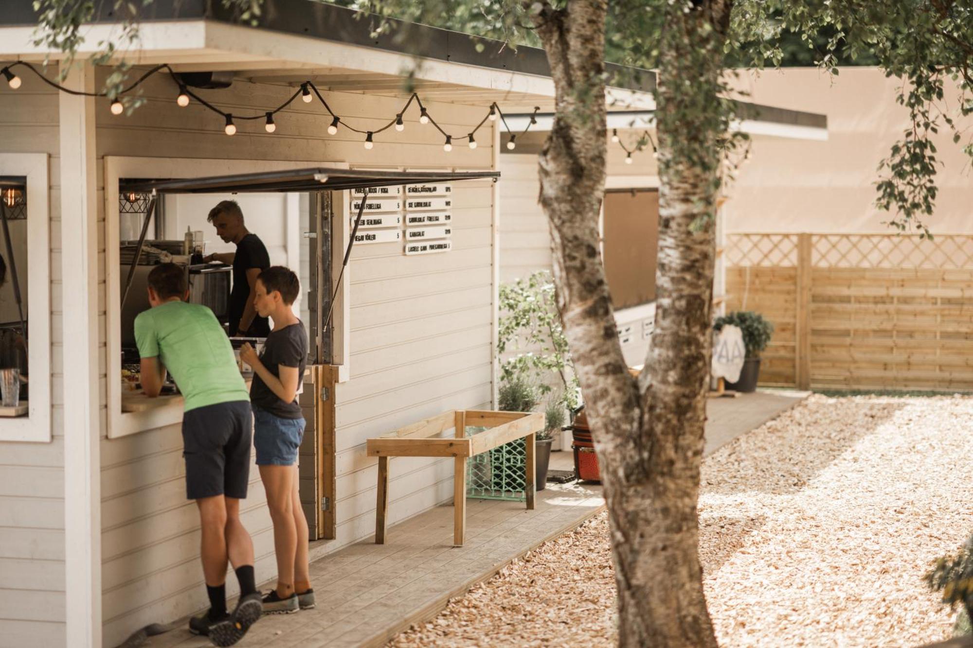Hotel Mia Glamping Orissaare Exterior foto