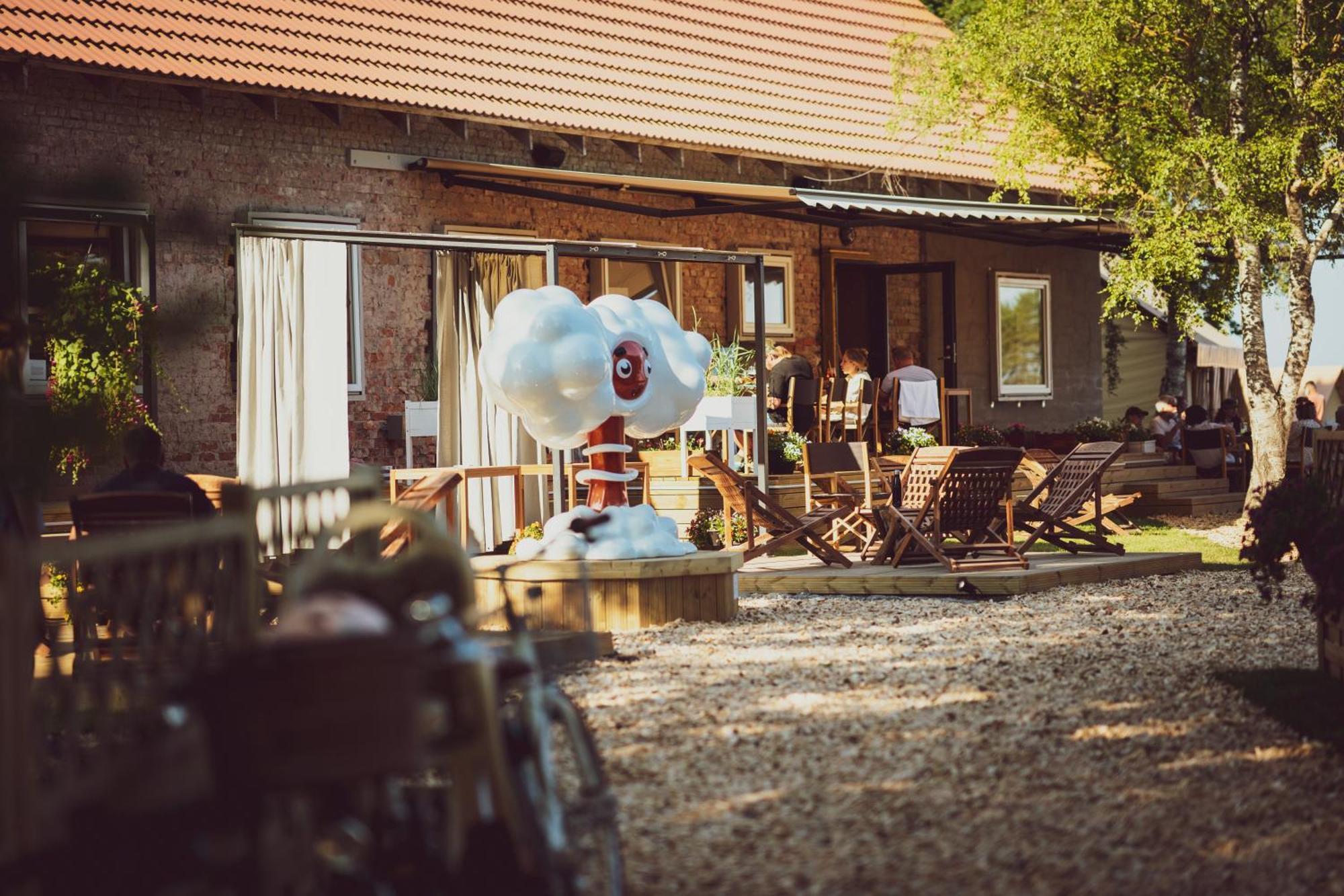 Hotel Mia Glamping Orissaare Exterior foto
