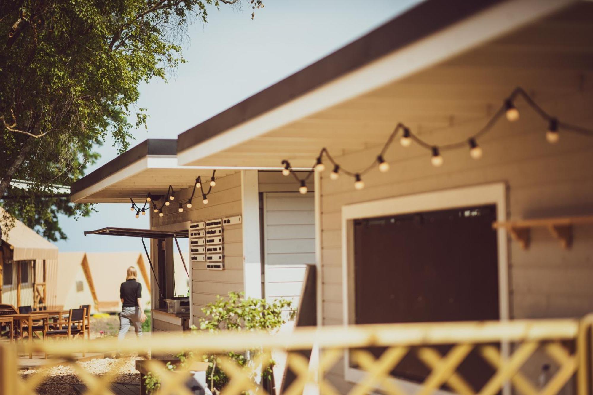 Hotel Mia Glamping Orissaare Exterior foto