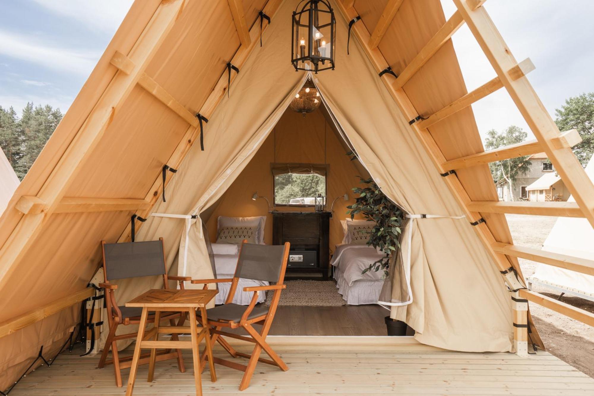 Hotel Mia Glamping Orissaare Exterior foto